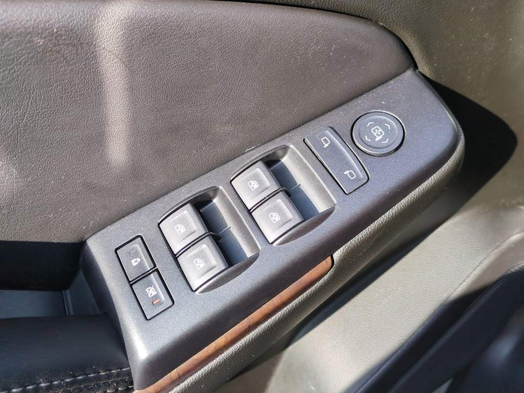 Thumbnail: 2019 Chevrolet Suburban - 29