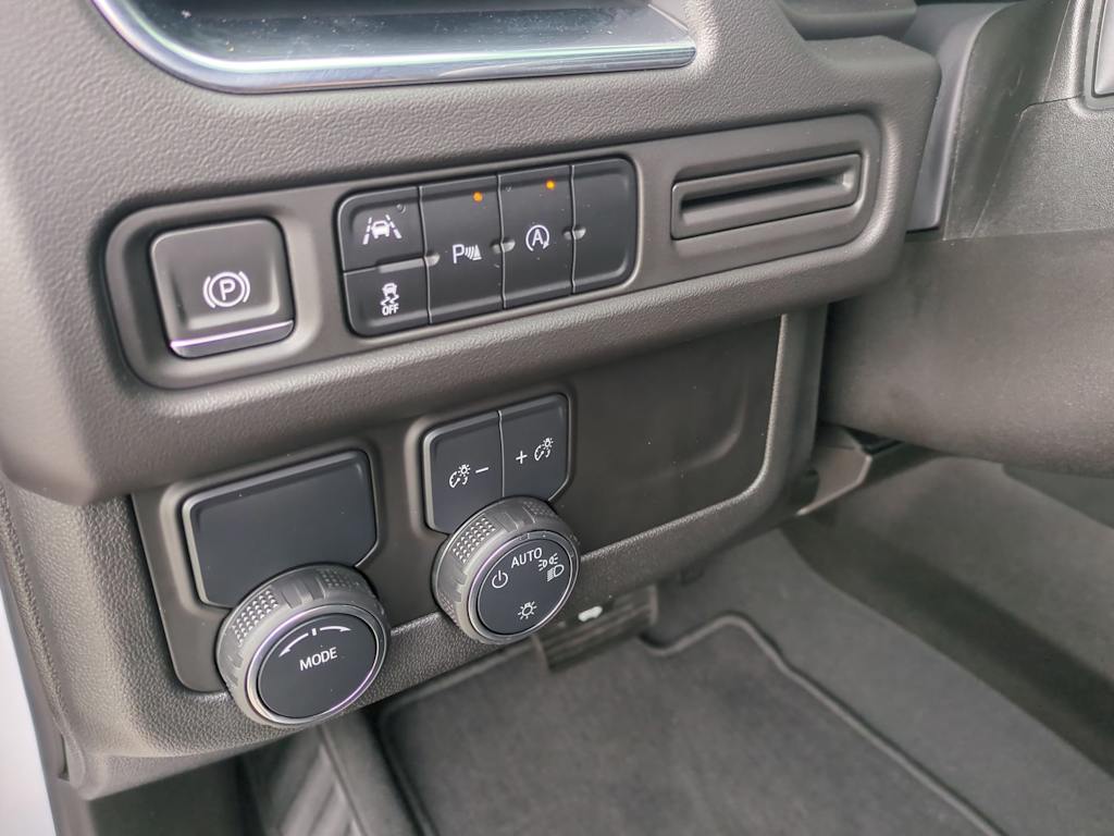 Thumbnail: 2024 Chevrolet Tahoe - 34
