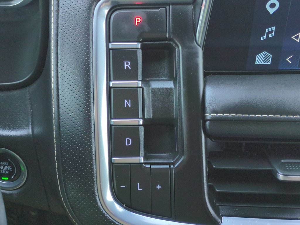 Thumbnail: 2023 Chevrolet Suburban - 14