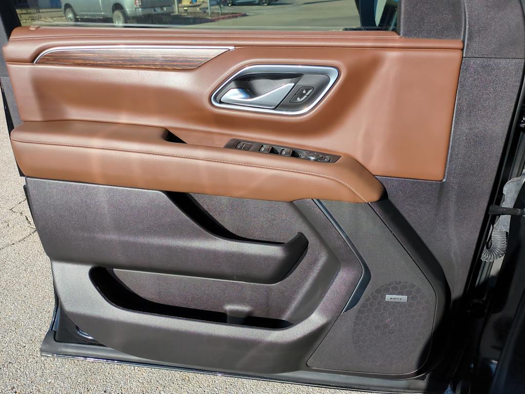 Thumbnail: 2023 Chevrolet Suburban - 30