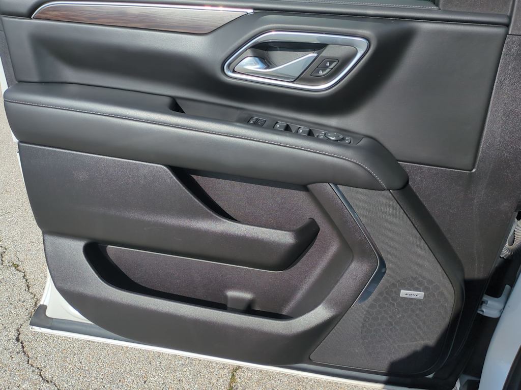 Thumbnail: 2023 Chevrolet Tahoe - 30