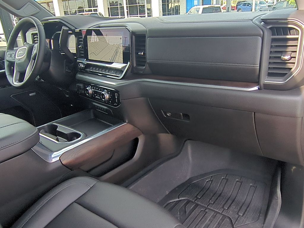 Thumbnail: 2025 GMC Sierra 2500 - 14