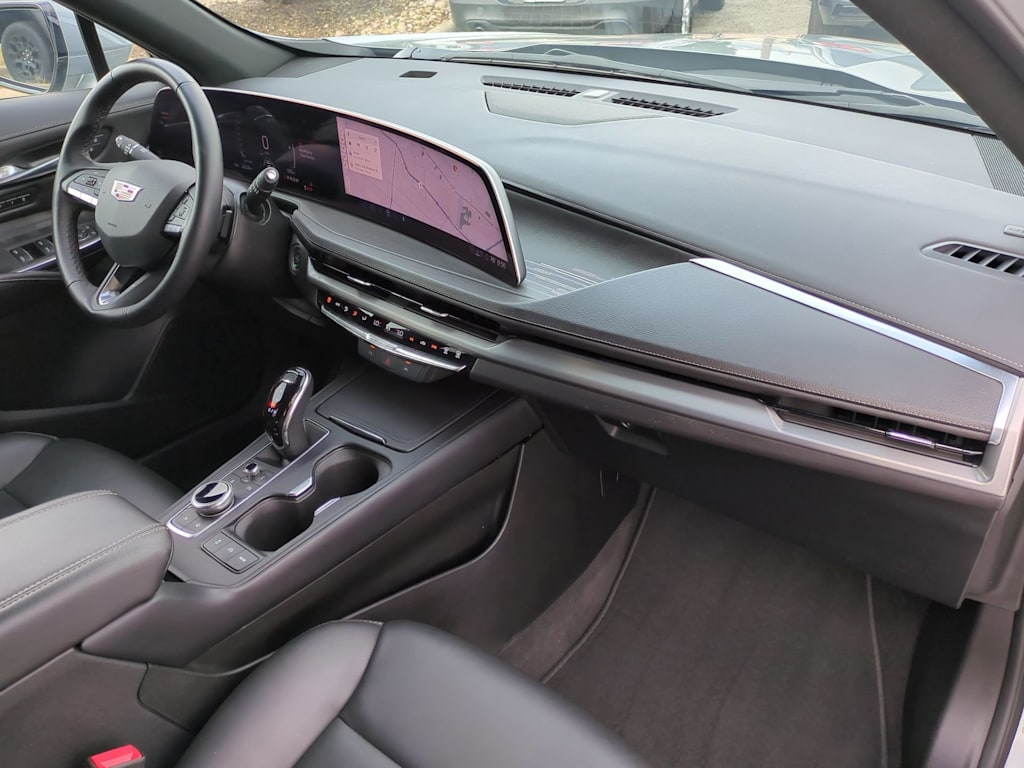 Thumbnail: 2025 Cadillac XT4 - 13