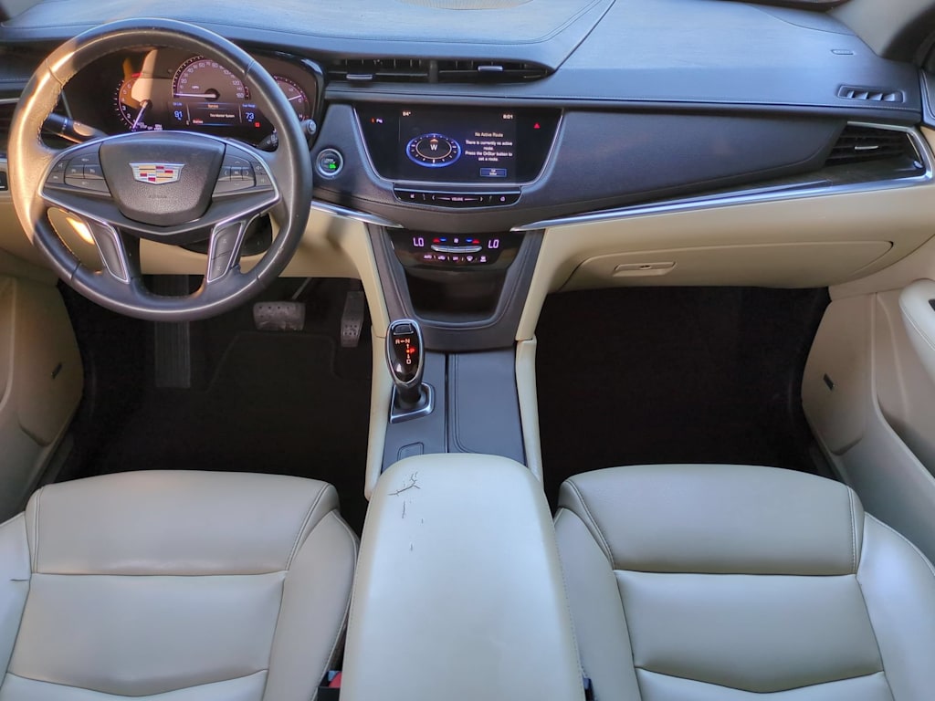 Thumbnail: 2017 Cadillac XT5 - 10