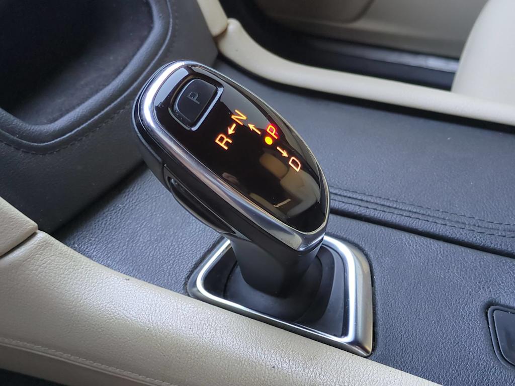 Thumbnail: 2017 Cadillac XT5 - 15