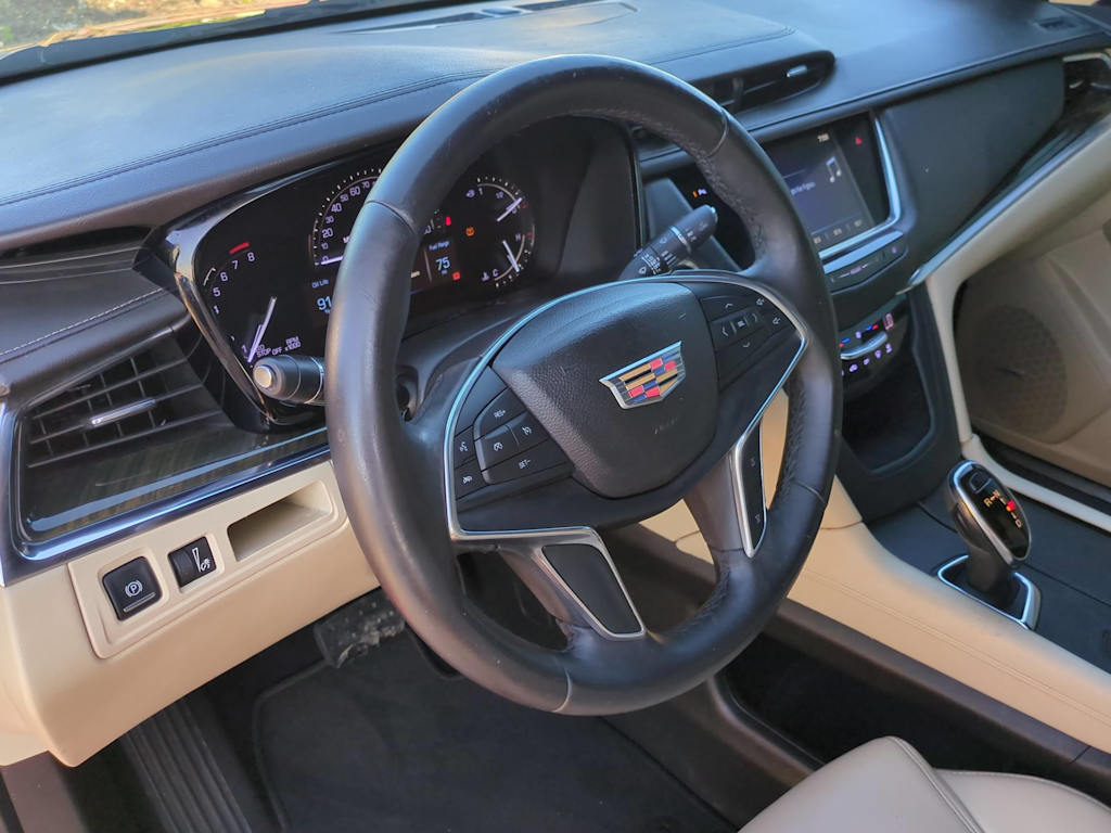 Thumbnail: 2017 Cadillac XT5 - 2