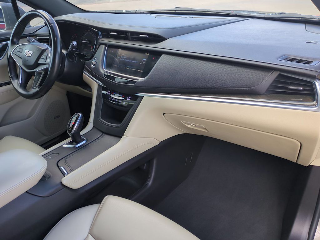 Thumbnail: 2018 Cadillac XT5 - 13