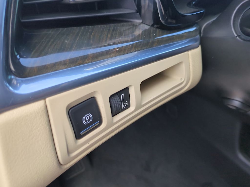 Thumbnail: 2018 Cadillac XT5 - 34