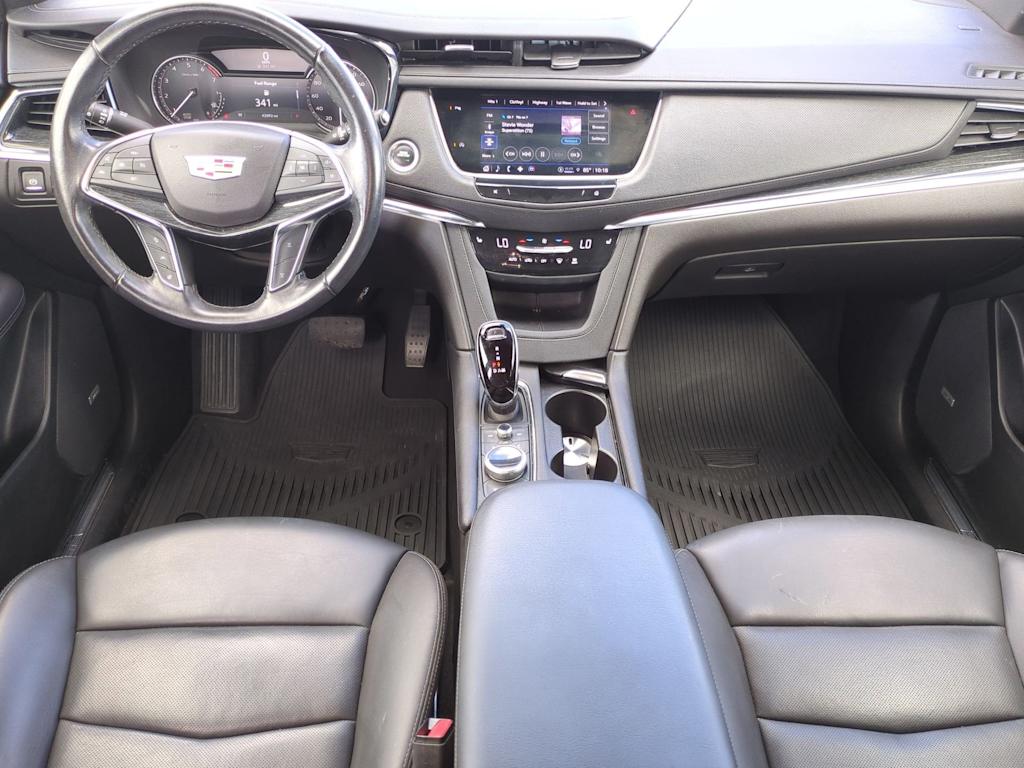 Thumbnail: 2022 Cadillac XT5 - 10