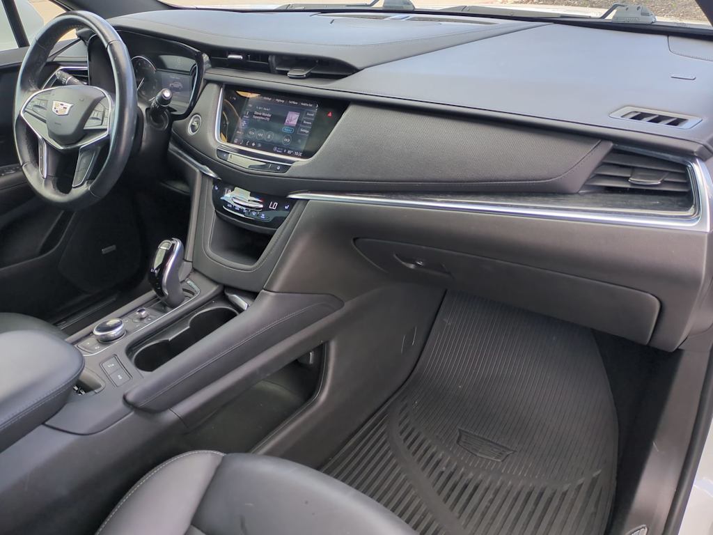 Thumbnail: 2022 Cadillac XT5 - 12