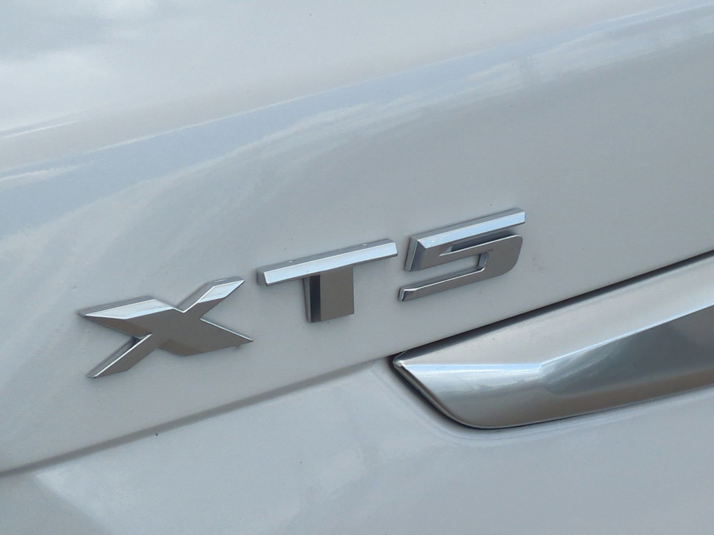 Thumbnail: 2022 Cadillac XT5 - 34