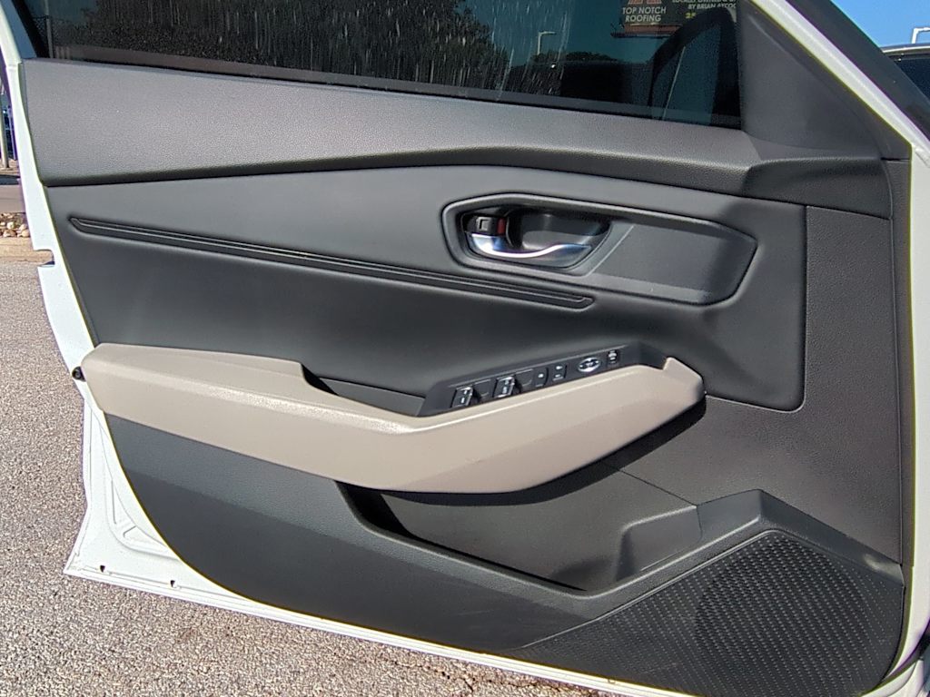 Thumbnail: 2023 Honda Accord - 31