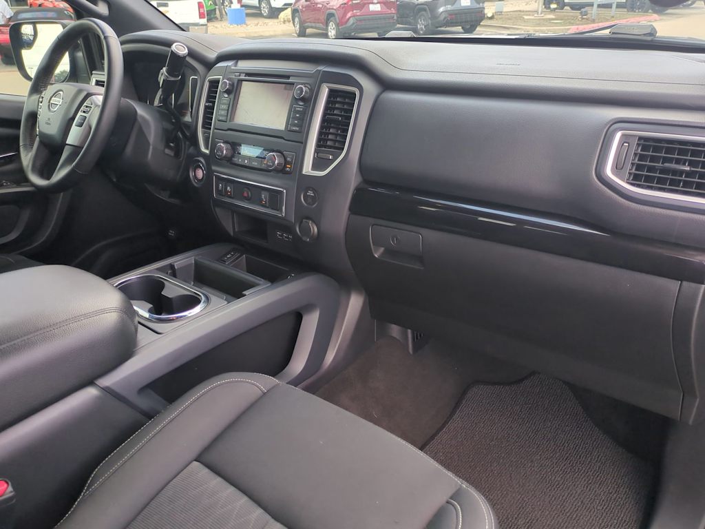 Thumbnail: 2019 Nissan Titan - 14