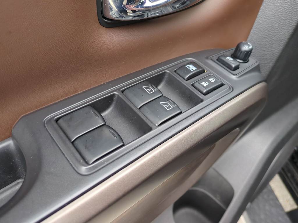 Thumbnail: 2022 Nissan Titan - 32