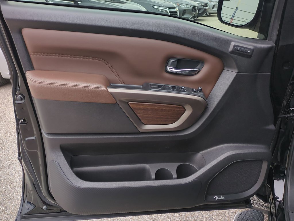 Thumbnail: 2022 Nissan Titan - 31