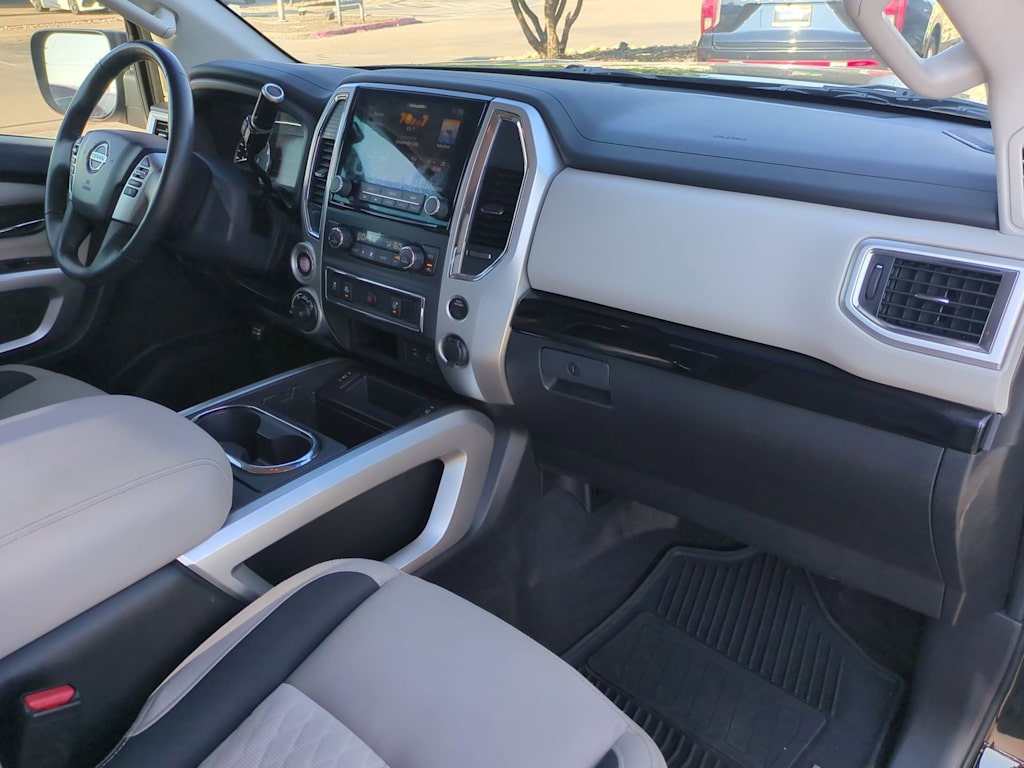 Thumbnail: 2021 Nissan Titan - 14