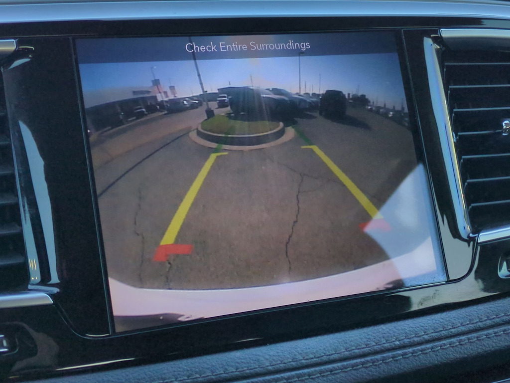 Thumbnail: 2018 Chrysler Pacifica - 26