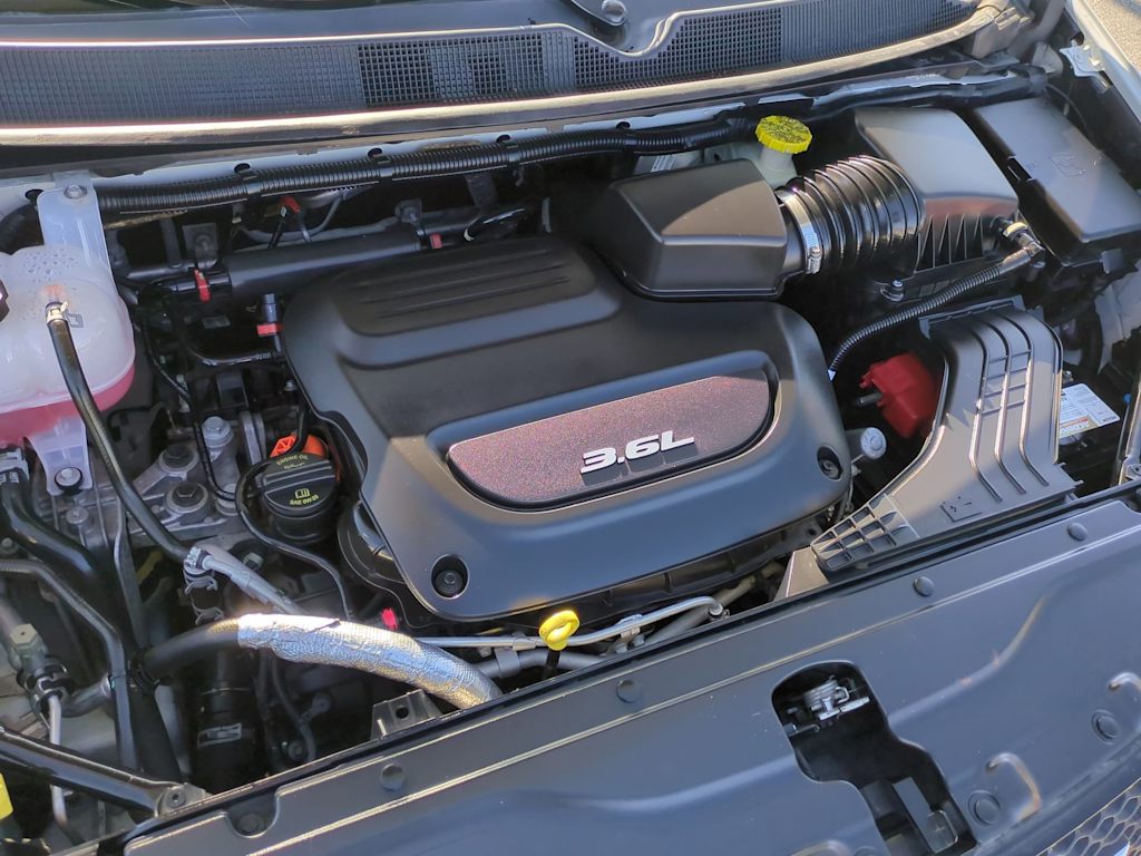 Thumbnail: 2018 Chrysler Pacifica - 9