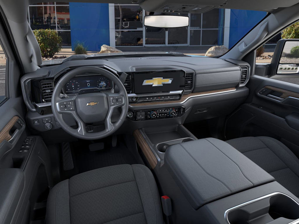 2025 Chevrolet Silverado 2500 LT 3