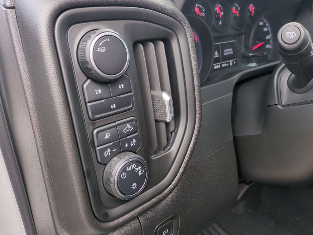 Thumbnail: 2024 Chevrolet Silverado 2500 - 35