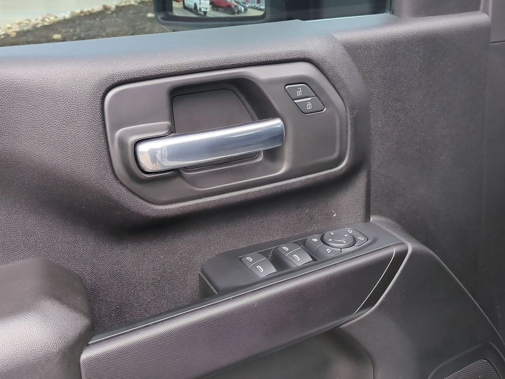 Thumbnail: 2024 Chevrolet Silverado 2500 - 31