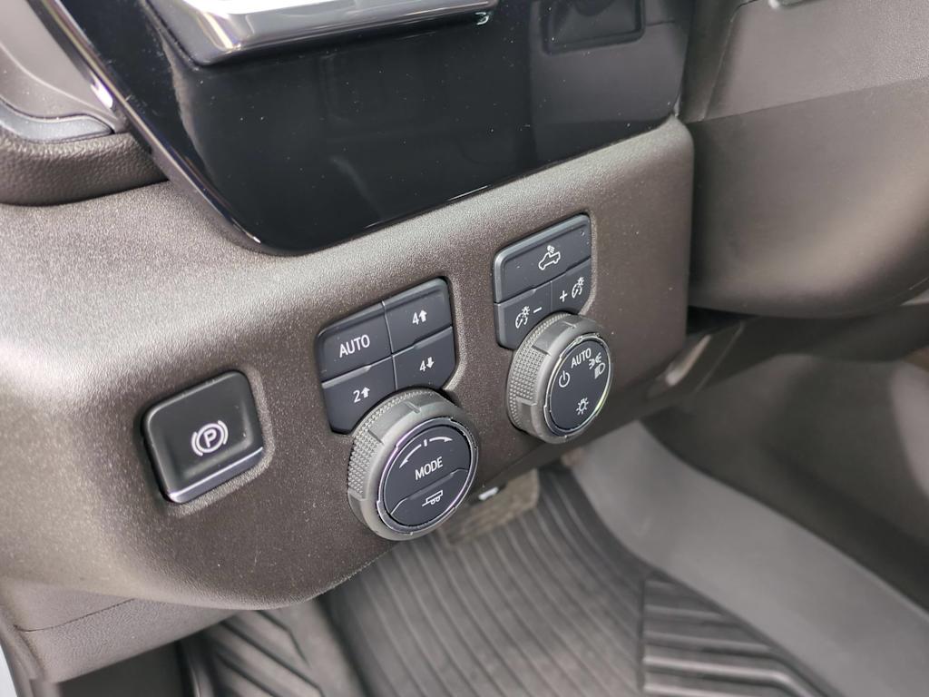 Thumbnail: 2024 Chevrolet Silverado 1500 - 35