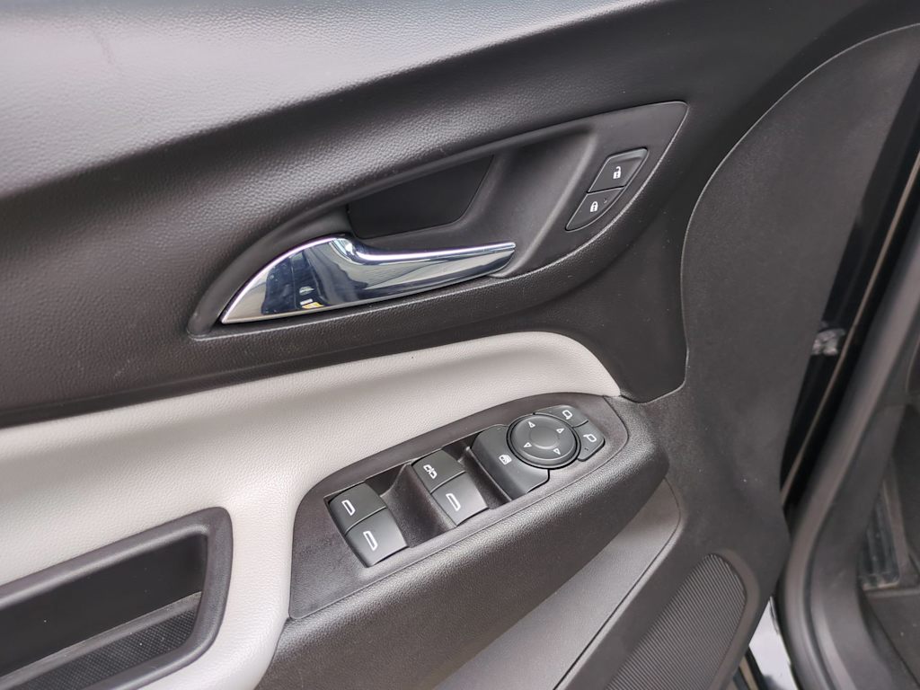 Thumbnail: 2020 Chevrolet Equinox - 29