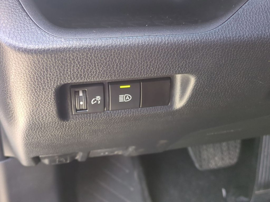 Thumbnail: 2024 Toyota RAV4 - 34