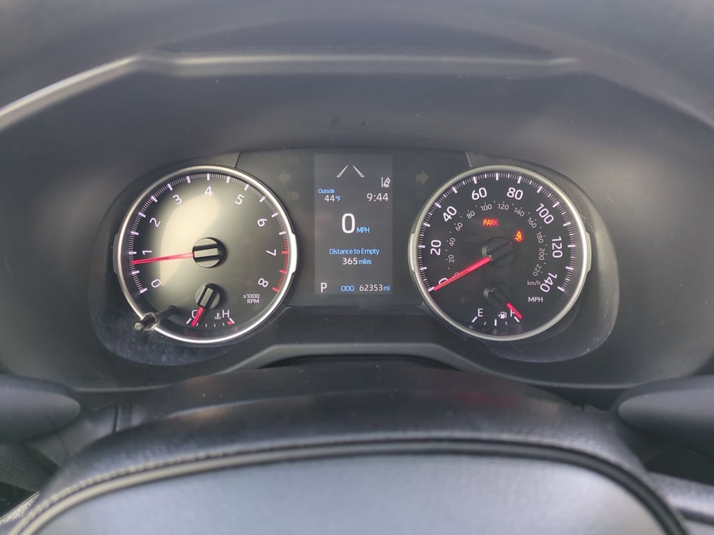 Thumbnail: 2022 Toyota RAV4 - 17