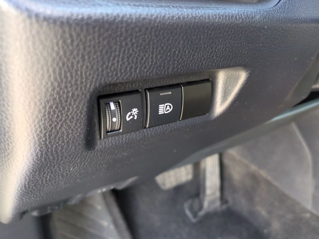 Thumbnail: 2022 Toyota RAV4 - 33