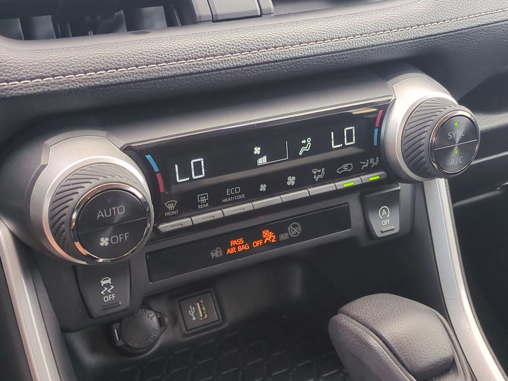 Thumbnail: 2024 Toyota RAV4 - 26
