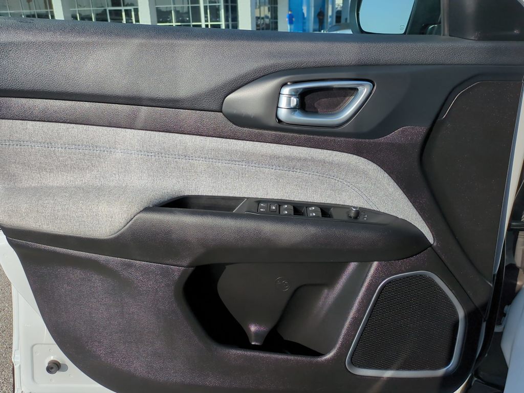 Thumbnail: 2025 Jeep Compass - 29