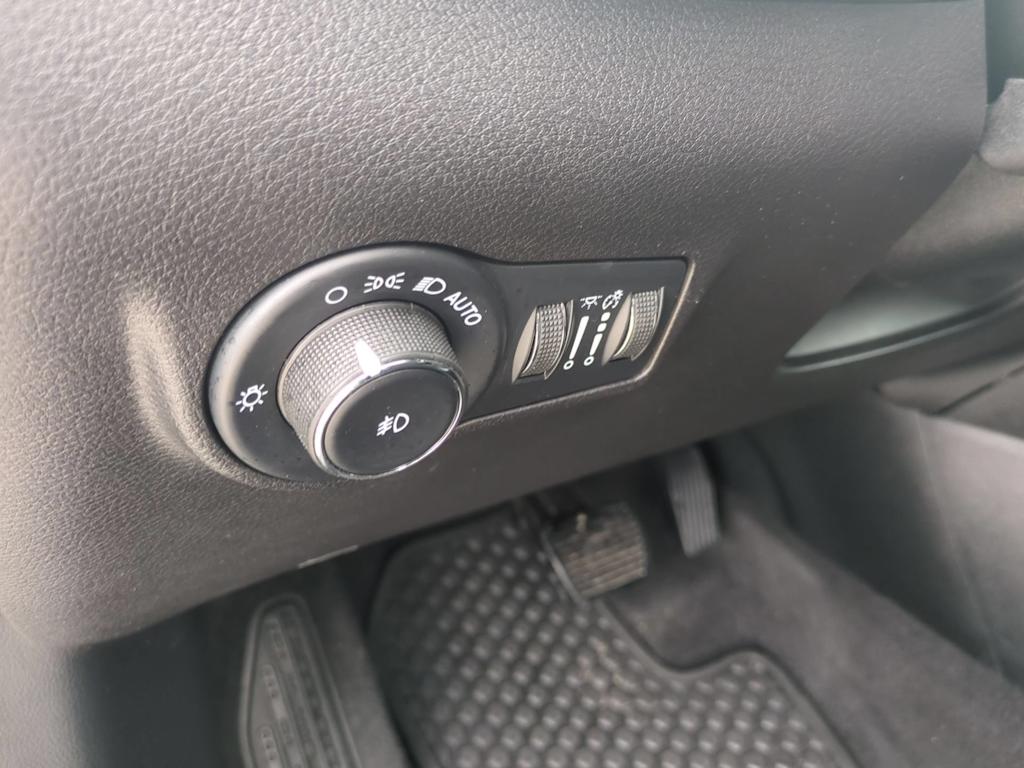 Thumbnail: 2023 Jeep Compass - 34