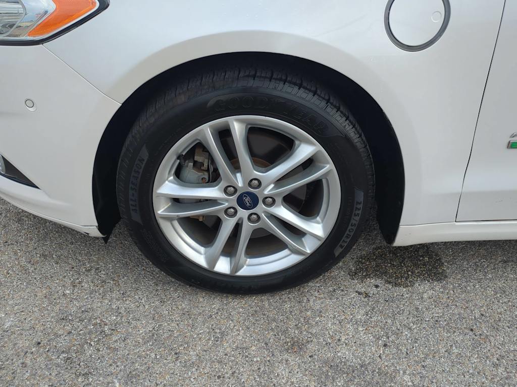 Thumbnail: 2016 Ford Fusion - 8