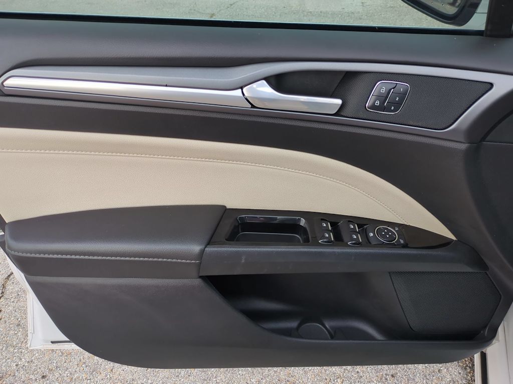 Thumbnail: 2016 Ford Fusion - 29