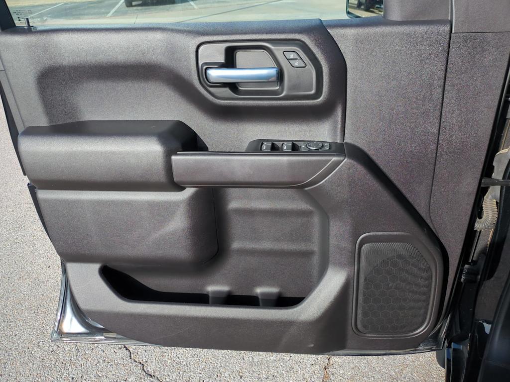 Thumbnail: 2023 Chevrolet Silverado 1500 - 29
