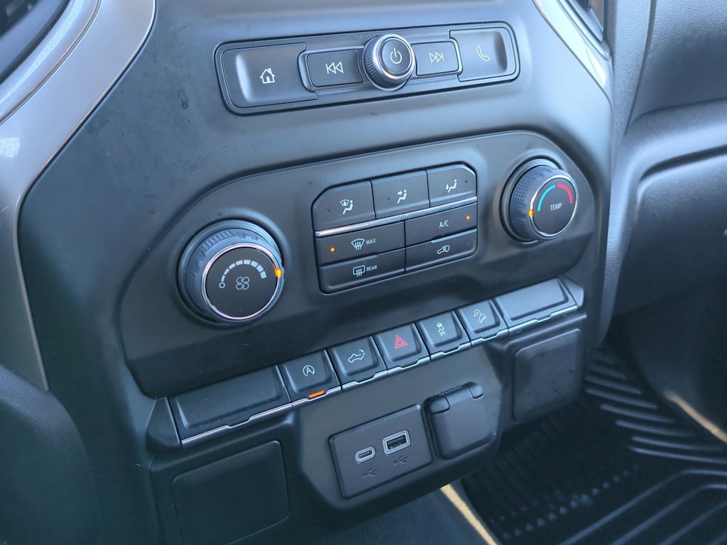 Thumbnail: 2021 Chevrolet Silverado 1500 - 25