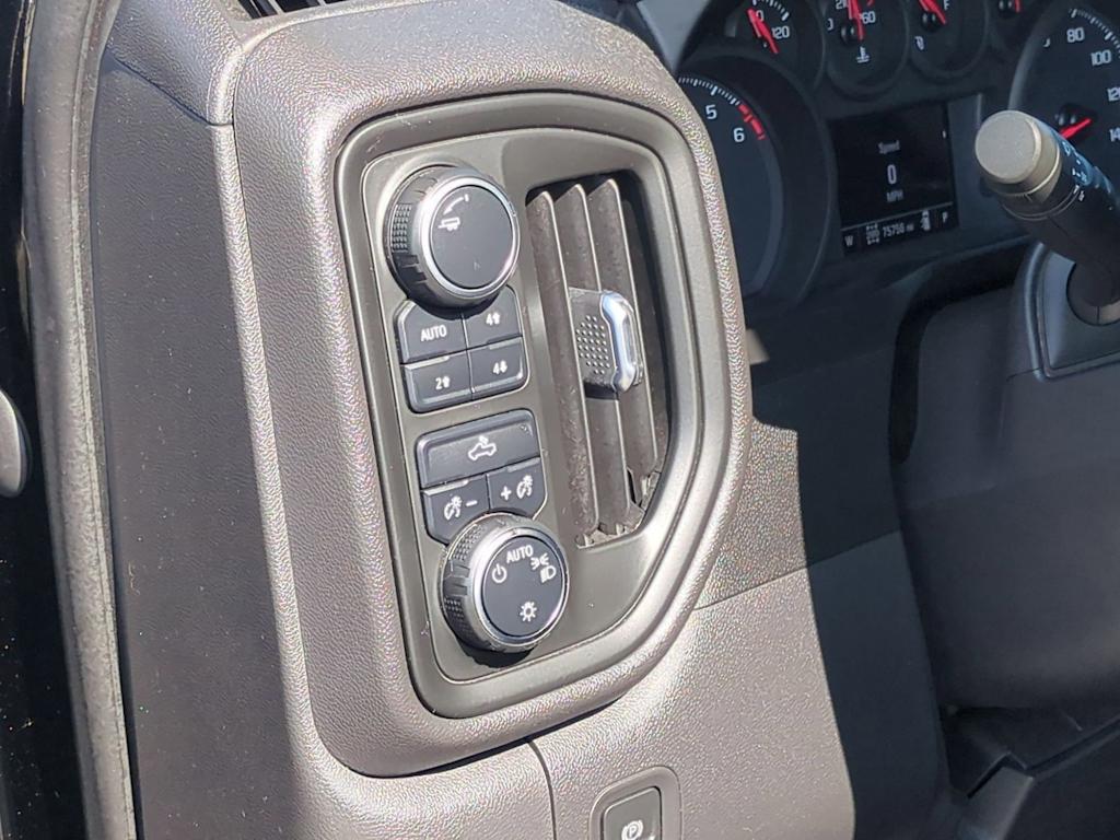 Thumbnail: 2021 Chevrolet Silverado 1500 - 34