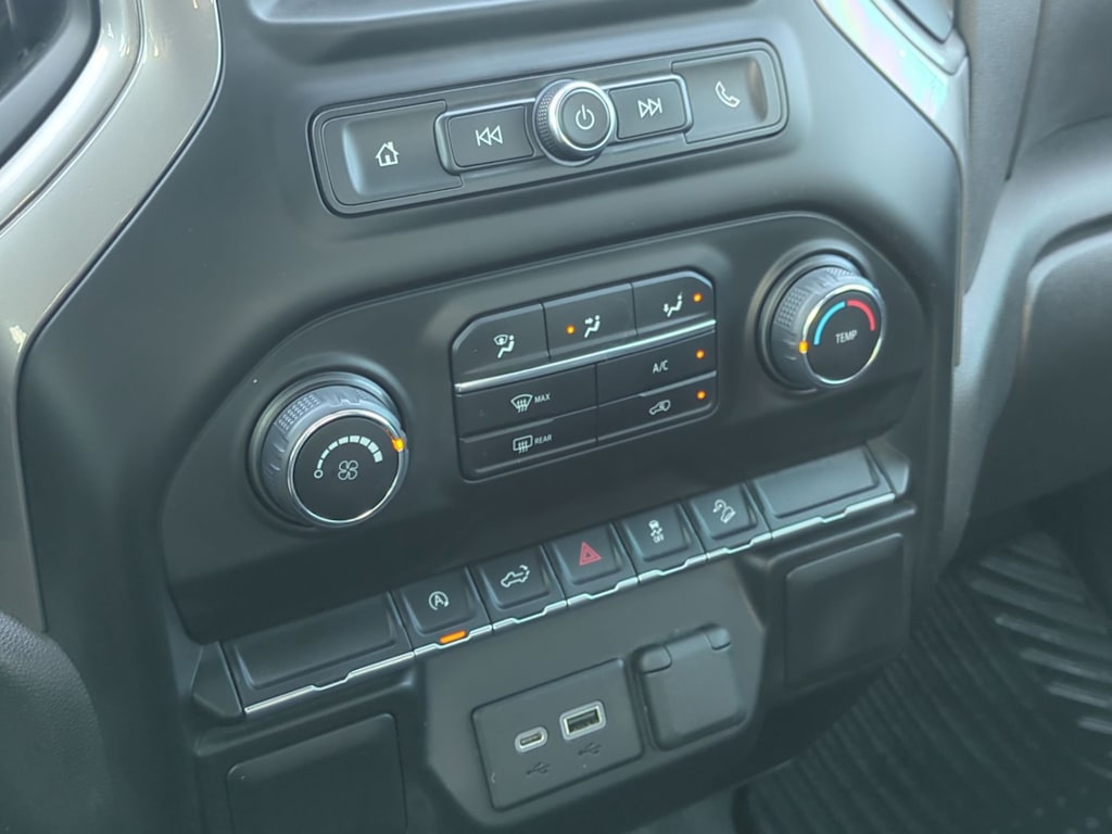 Thumbnail: 2021 Chevrolet Silverado 1500 - 27