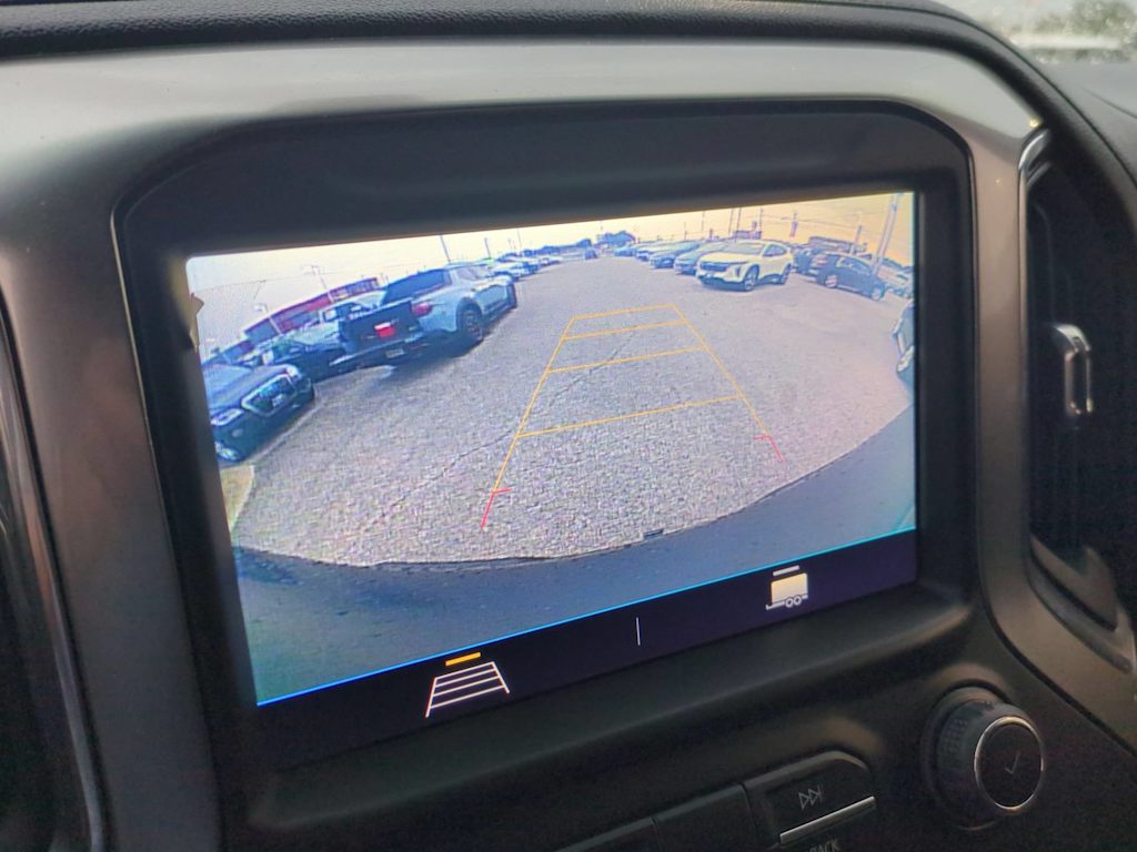 Thumbnail: 2021 Chevrolet Silverado 1500 - 24