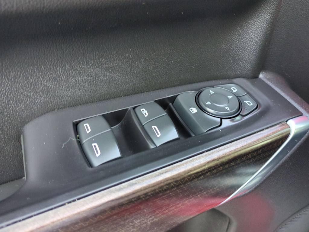 Thumbnail: 2021 Chevrolet Silverado 1500 - 29