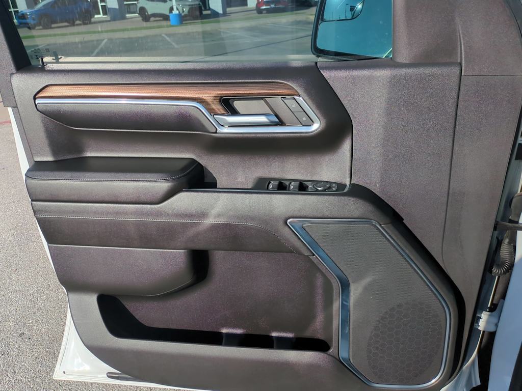 Thumbnail: 2024 Chevrolet Silverado 1500 - 30