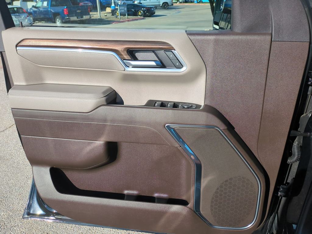 Thumbnail: 2025 Chevrolet Silverado 1500 - 31