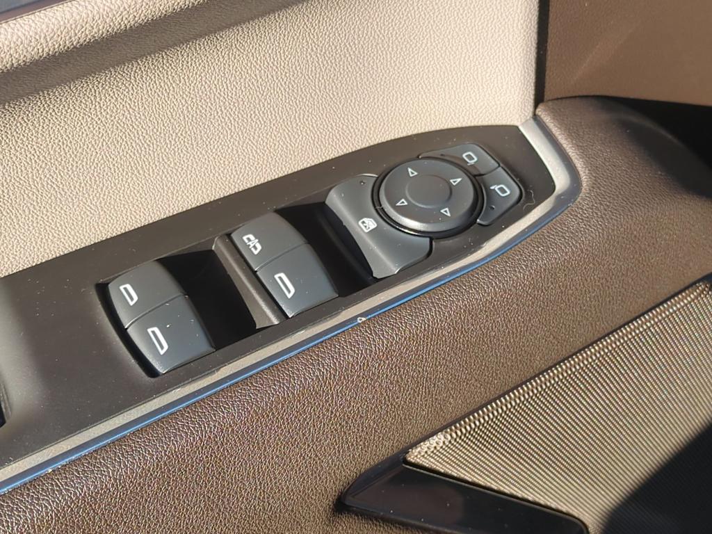 Thumbnail: 2025 Chevrolet Silverado 1500 - 32