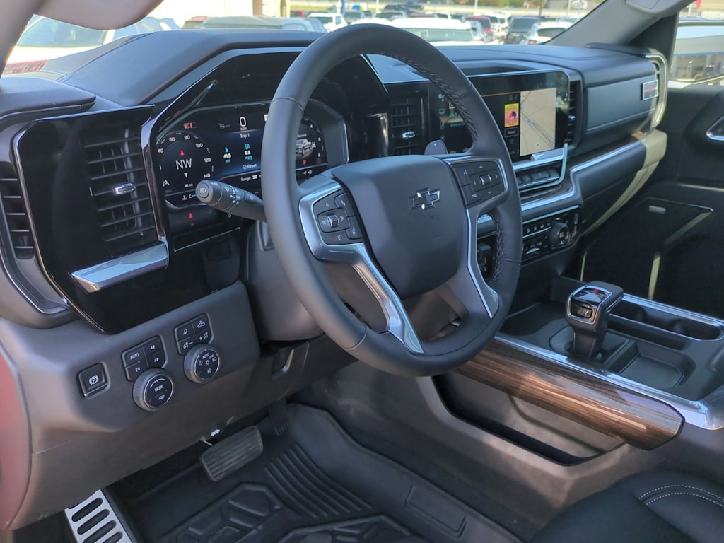 Thumbnail: 2025 Chevrolet Silverado 1500 - 2