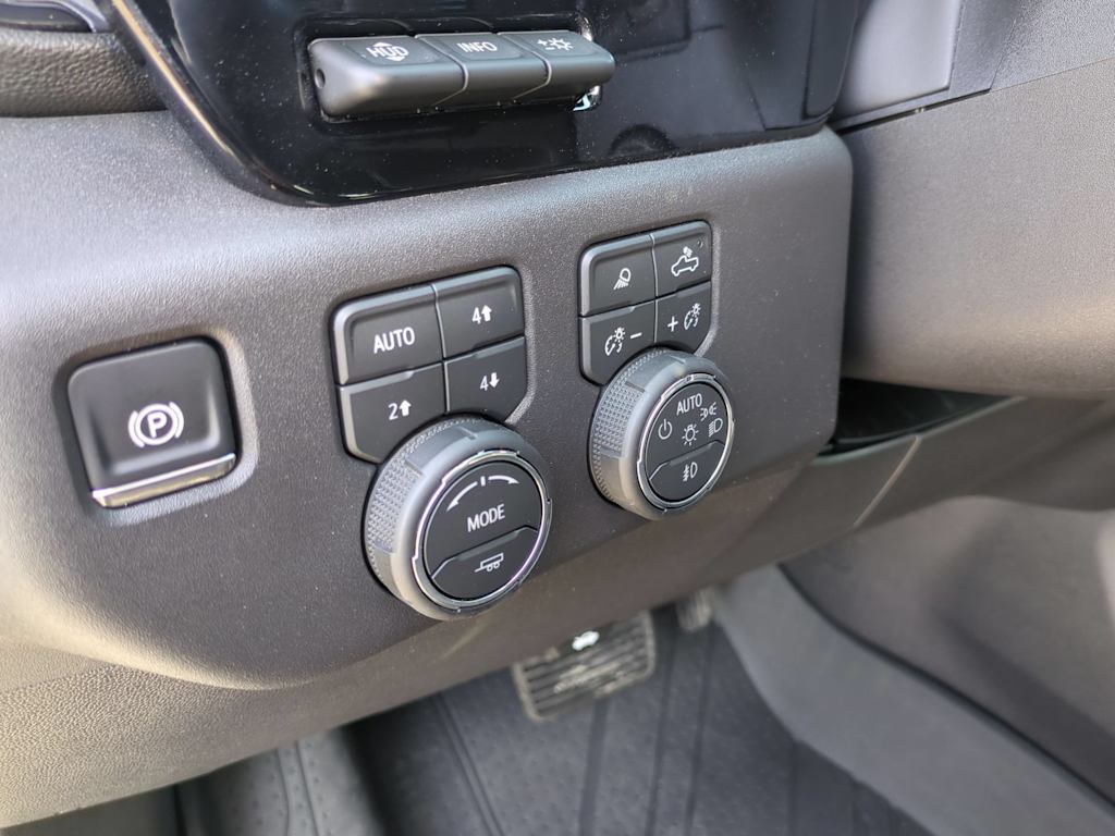 Thumbnail: 2026 Chevrolet Silverado 1500 - 36