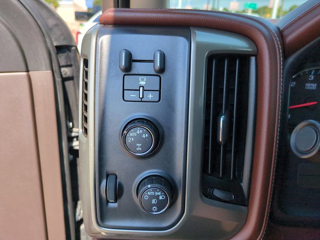 Thumbnail: 2014 Chevrolet Silverado 1500 - 34