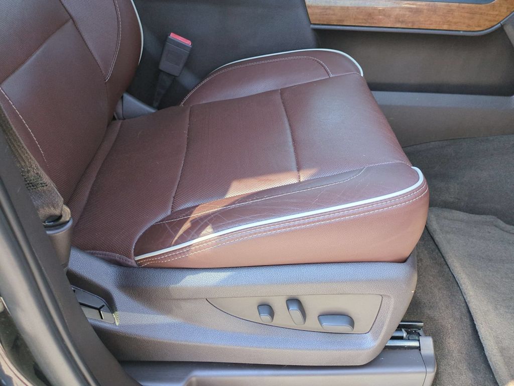 Thumbnail: 2014 Chevrolet Silverado 1500 - 12