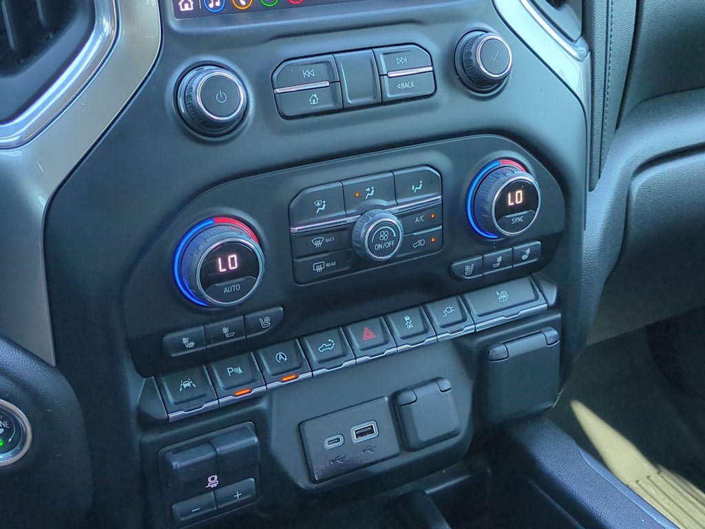 Thumbnail: 2020 Chevrolet Silverado 1500 - 26