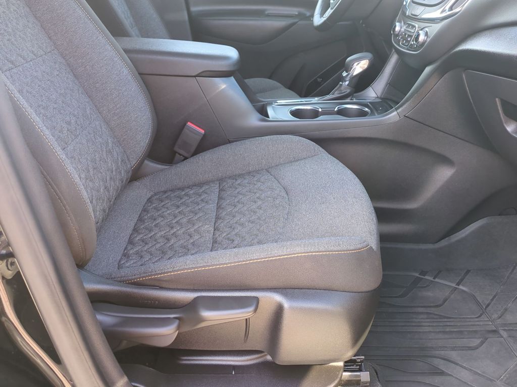 Thumbnail: 2023 Chevrolet Equinox - 12